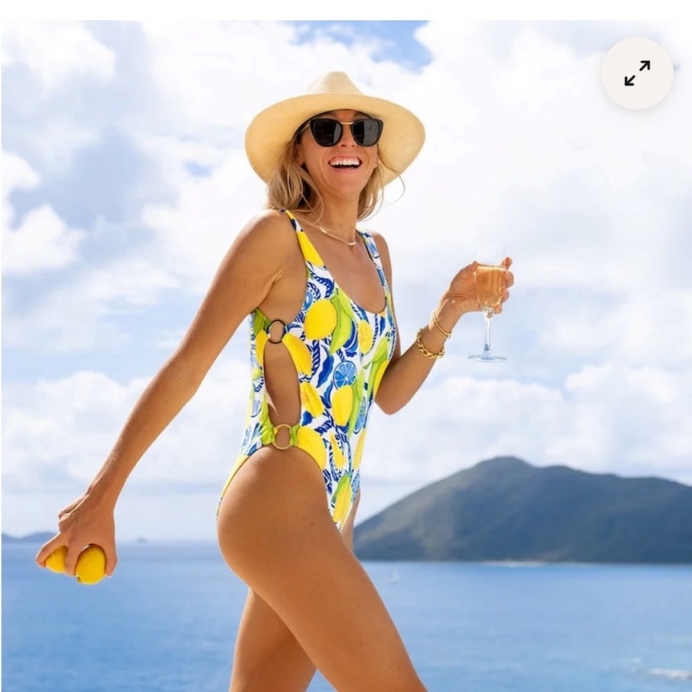 Kenny Flowers Watercolors NWOT The Positano Gold Ring Lemon one piece size L